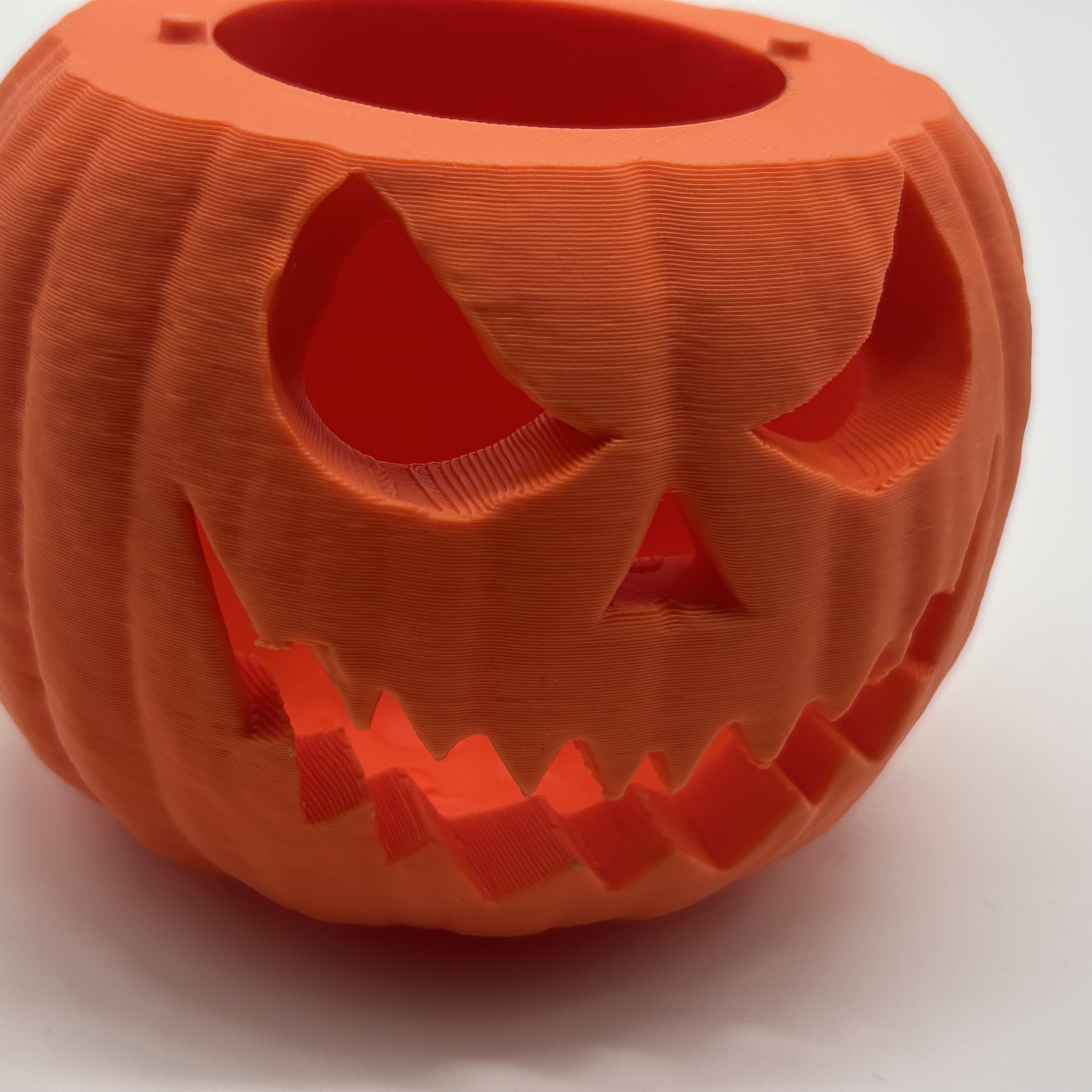 Halloween Kürbis mit LED-Teelicht – 3D-Druck Grusel-Deko