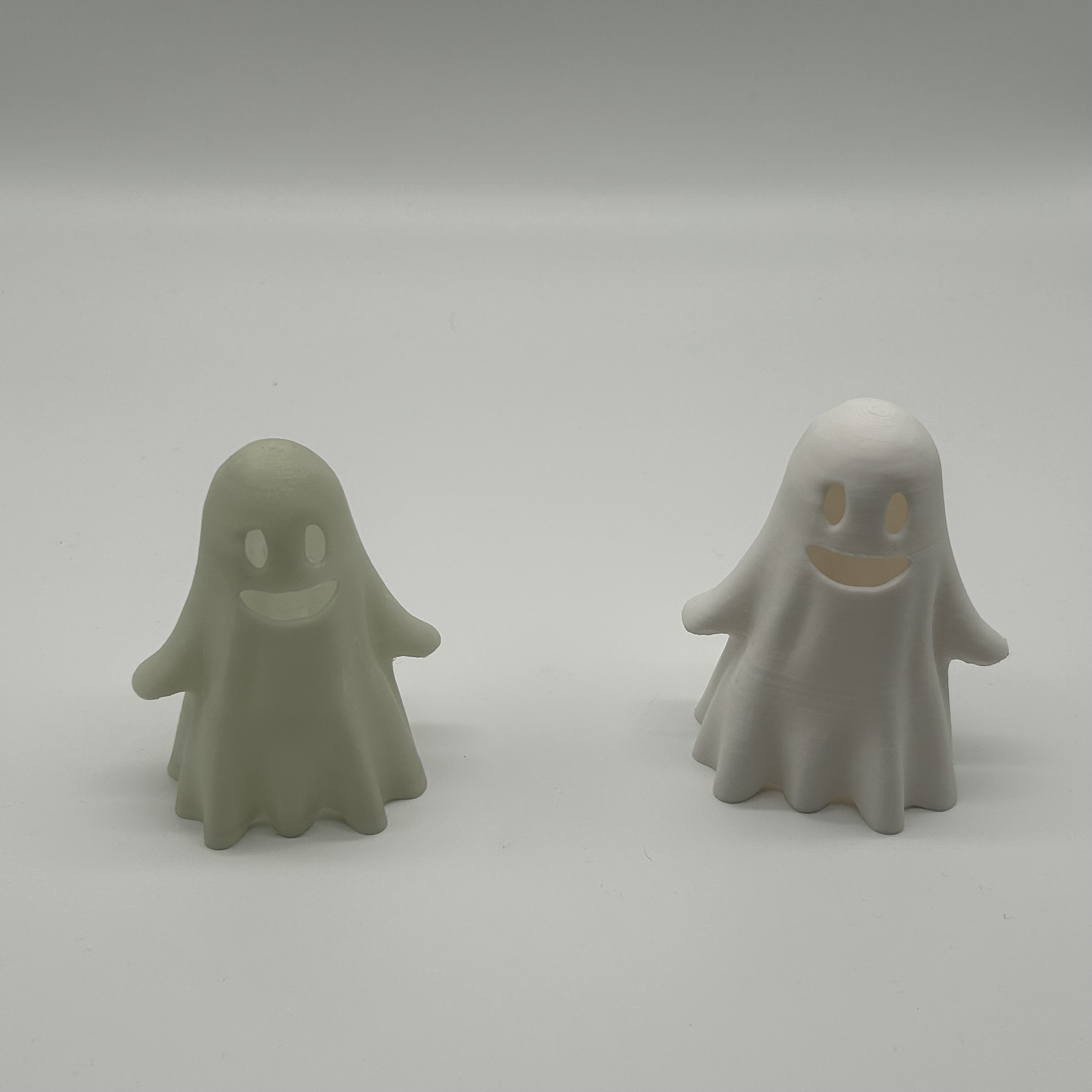 Halloween Geist mit Glow-in-the-Dark & LED – 3D-Druck Deko