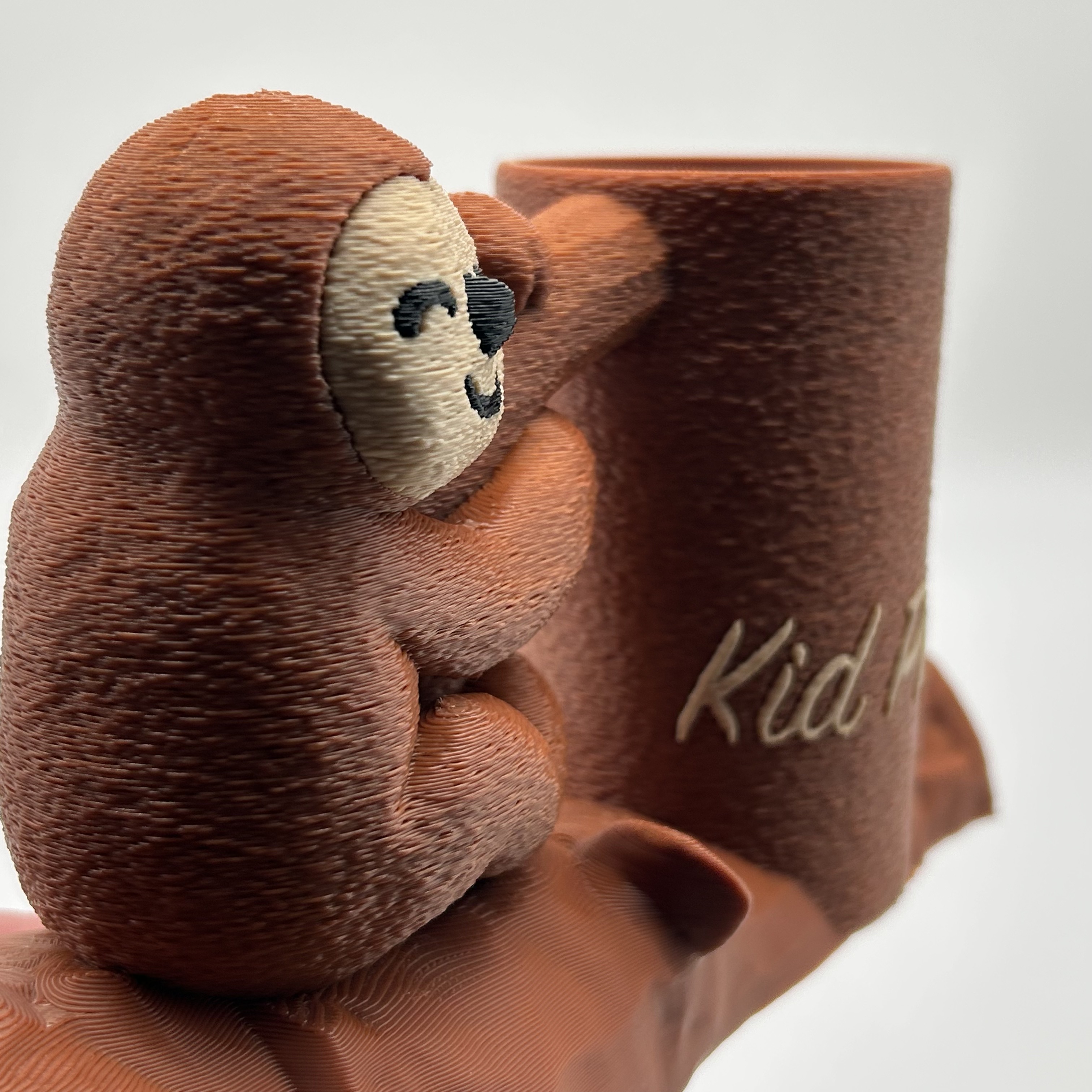 Stiftehalter Faultier nahaufnahme seite