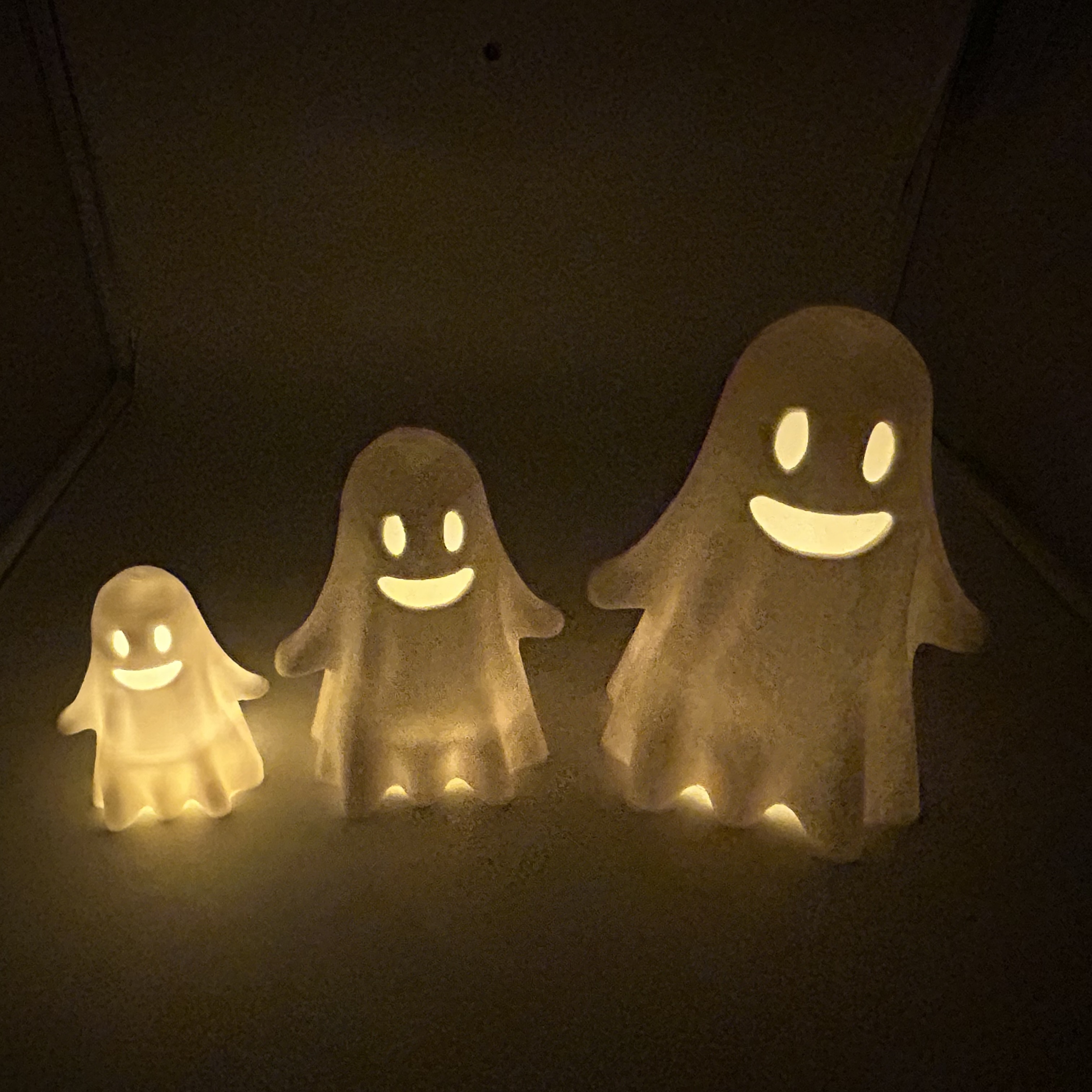 Halloween Geist mit Glow-in-the-Dark & LED – 3D-Druck Deko